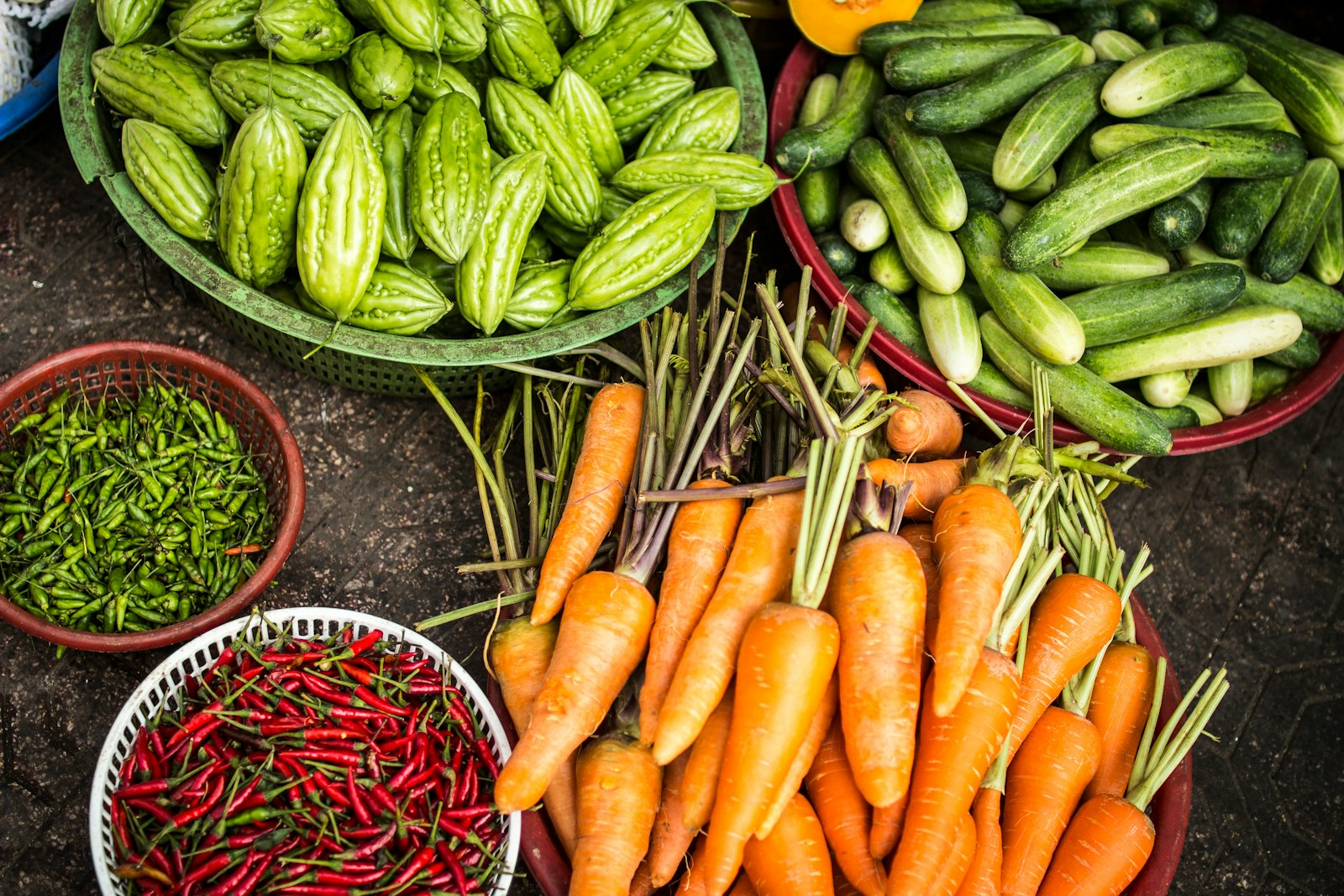 bundle of assorted vegetable lot