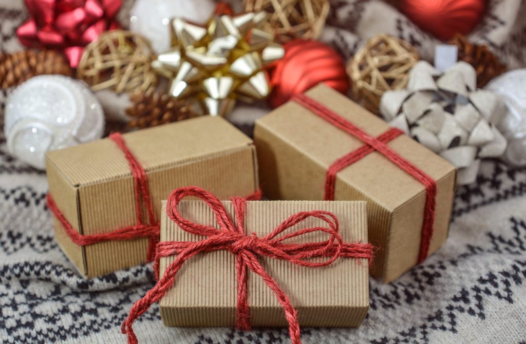 Luxe pantoffels voor mannen in een mooie cadeauverpakking met een persoonlijk kaartje